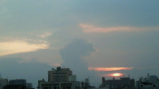 朝の雲