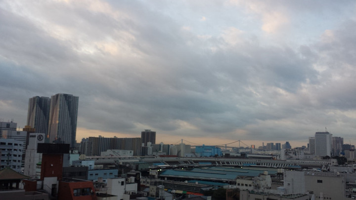 地震(￣０￣;