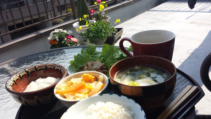 日を浴びながら
