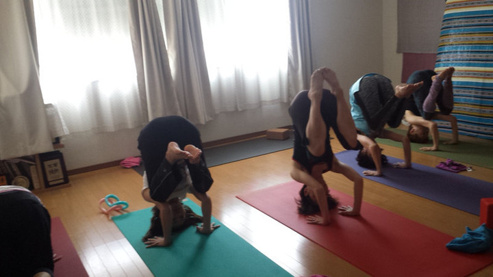 今年一番の暑さの日もヨガ