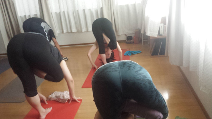 adidas  YOGA