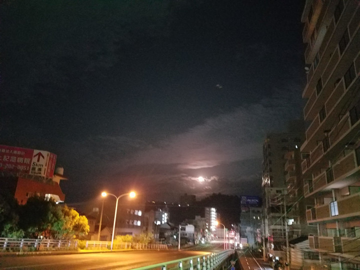 満月