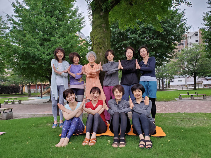 夏至の早朝ヨガ