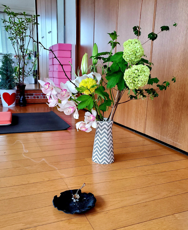 神秘的朝から、哲学へ