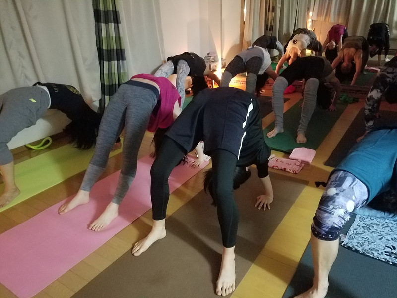 adidasバックベンド